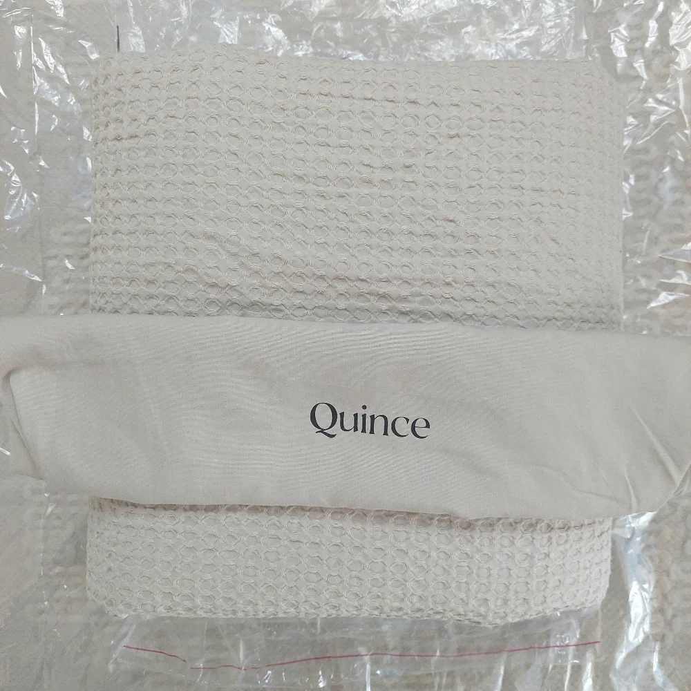 Quince 100% Organic Cotton Waffle Light Gray Duvet Cover! King/ Cal King  (405)